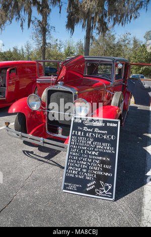 Auto Show in Ft. Weiß, Florida. Angepasste 1930 Studebaker Erskine mit 327 Kubikzoll Motor.. Stockfoto