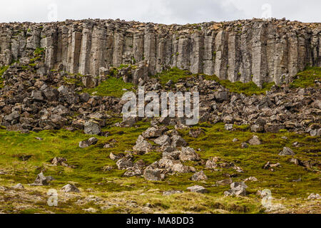 Gerduberg dolerit Klippen basalt Rock Formation, Snaefellsnes, Hnappadalur Tal, Island Stockfoto