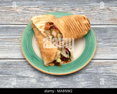 Ruck Fried Chicken wrap Stockfoto