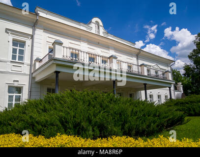 Novozhivotinnoe, Russland - 26. Mai 2017: Fragment des Herrenhauses von D. Venevitinov Stockfoto