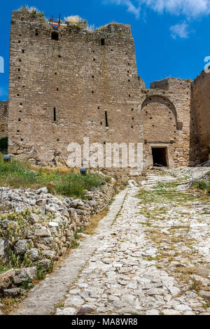 Acrocorinthos Schloss in Korinth, Peloponnes, Griechenland. Stockfoto