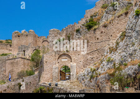 Acrocorinthos Schloss in Korinth, Peloponnes, Griechenland. Stockfoto