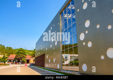 Region Krasnodar, Russland - 18. AUGUST 2013: Abrau-Durso Weingut in Russland Stockfoto
