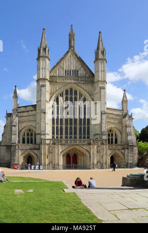 Externe Ansicht der Kathedrale von Winchester Hampshire Stockfoto