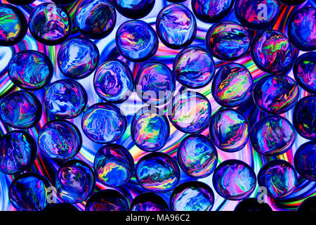 Bunte runde Glas Nuggets/Kiesel Stockfoto