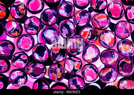 Bunte runde Glas Nuggets/Kiesel Stockfoto