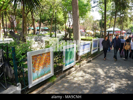 Kunst verkauft in der Plaza San Jacinto im San Angel Nachbarschaft von Mexiko-Stadt, Mexiko Stockfoto