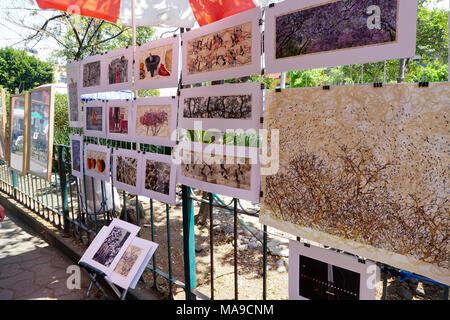 Kunst verkauft in der Plaza San Jacinto im San Angel Nachbarschaft von Mexiko-Stadt, Mexiko Stockfoto