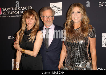 Berühmtheiten besuchen die Women's Cancer Research Fund" ein unvergesslicher Abend" im Beverly Wilshire Hotel. Mit: Kate Capshaw, Steven Spielberg, Rita Wilson Wo: Los Angeles, Kalifornien, Vereinigte Staaten, wenn: 27 Feb 2018 Credit: Brian/WENN.com Stockfoto