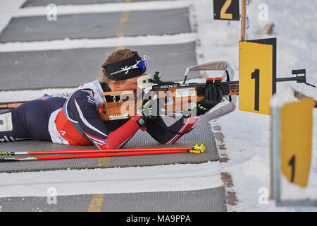 Lenzerheide, Schweiz, 31. März 2018. Lea Meier beim Sprint der Frauen Konkurrenz an den Schweizer Meisterschaften Biathlon Stockfoto