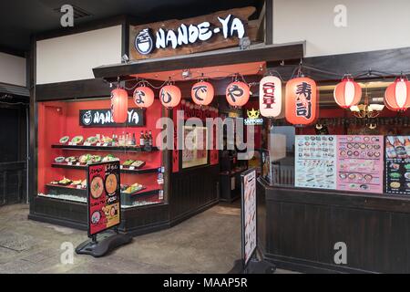 Eine typische Ramen und japanisches Essen Restaurant Restaurant Row in der Nachbarschaft von Japantown von San Francisco, Kalifornien, USA, 14. März 2018. () Stockfoto