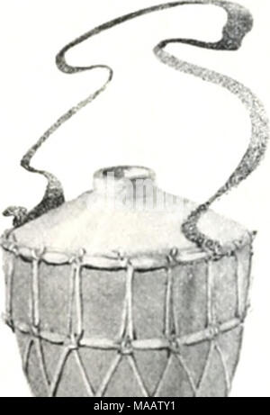 . Anfang der Hirten. / 11 Peg. "Die Bäume sind unsere Zelte! ", Rief der Frauen. "Die Bäume sind unsere Zelte! " " Das zeltgestänge Stack", sagte Spin-a-thread. Während ihre Schwestern die Polen gestapelt, Spin-a-Thread, einen Punkt für jede Frau ihr Feuer zu errichten. Spannseil - peg das heilige Feuer entfacht. Sie setzte trockenen Zweigen rif Eiche auf ii, bis die Flammen stieg hoch. Dann entpackt .1 Wasser Warenkorb Stockfoto