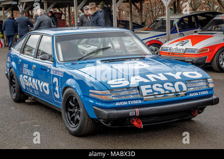 1982 Rover 3500 SDi von Shepherd/Soper im Fahrerlager vor dem Gerry Marshall Trophy in Goodwood 76th Mitgliederversammlung, Sussex, UK. Stockfoto