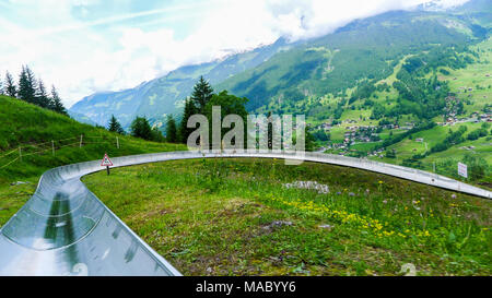 Die Pfingstegg Rodelbahn, Grindelwald, Berner Oberland, Eiger, die Berge waren auch Region, Schweiz, Familienurlaub, Familienurlaub Sprung des Glaubens Reise Stockfoto