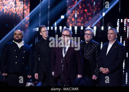 Die Barenaked Ladies mit Steven Page eingesetzt in die Canadian Music Hall of Fame im Jahr 2018 Juno Awards in Vancouver. Bobby Singh/@fohphoto Stockfoto