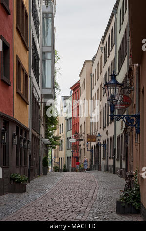 Blick auf salzgasse Straße im Zentrum der Stadt Köln. Köln ist vierte besiedelten Stadt in Deutschland. Stockfoto