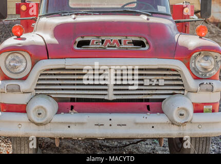 Eine Nahaufnahme der vorderen eines alten GMC Truck Stockfoto