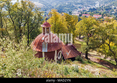 Mittlere Kirche der barocken Kalvarienberg in Banska Stiavnica, Slowakei. Es war 1744 - 1751. Stockfoto