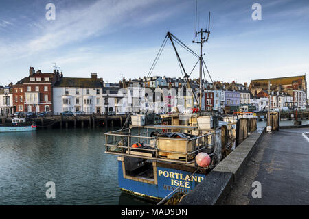 Angeln Boote und Fischkutter am Custom House Quay Weymouth Hafen, Weymouth, Dorset, England, UK günstig Stockfoto