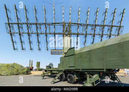KADAMOVSKIY TRAINING GROUND, ROSTOV REGION, Russland, 26. AUGUST 2017: Moderne russische Militär mobile Radar Station 1 L 119 Stockfoto