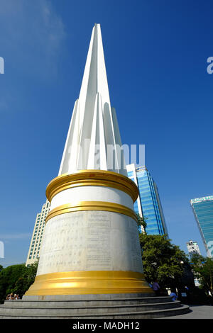 Yangon, Myanmar - 16.Oktober 2015. Blick auf den Independence Monument an Maha Bandula Park in Yangon, Myanmar. Stockfoto