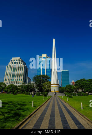 Yangon, Myanmar - 16.Oktober 2015. Anzeigen von Maha Bandula Park mit Independence Monument in Yangon (Rangun), Myanmar. Stockfoto