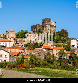 Puy-de-Dome (63) Lembronnais. Village de Chalus // Frankreich. Puy-de-Dome (63) Chalus Dorf Stockfoto