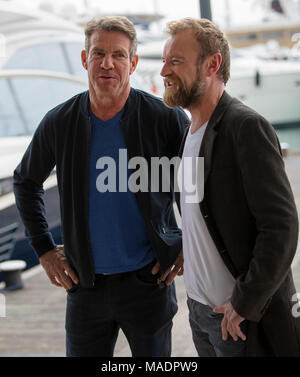 Dennis Quaid und Richard Dormer nehmen an der Stärke 2 photocall während der MIPCOM 2016 im Palais de Festivals © ifnm Stockfoto