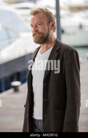 Richard Dormer nehmen an der Stärke 2 photocall während der MIPCOM 2016 im Palais de Festivals © ifnm Stockfoto