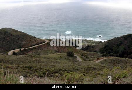 Nacimiento Fergusson Straße, Straße, Wicklung, Landstraße 1 in Big Sur, Kalifornien. Stockfoto