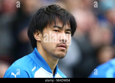 Japanische vorwärts Shinji Okazaki von Leicester während der Premier League Match zwischen Brighton und Hove Albion und Leicester City an der American Express Community Stadion in Brighton und Hove. 31 Mar 2018 *** redaktionelle Verwendung. Kein Merchandising. Für Fußball Bilder FA und Premier League Einschränkungen Inc. kein Internet/Mobile Nutzung ohne fapl Lizenz - für Details Kontakt Fußball Dataco *** Stockfoto