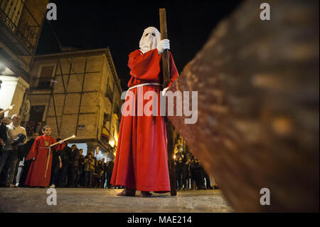 Alcala De Henares, Madrid, Spanien. 28. März, 2018. Ab Montag, den 26. März bis Sonntag, den 1. April ist Ostern in Alcala de Henares feierte, Stadt des Weltkulturerbes. Credit: Nacho Guadano/ZUMA Draht/Alamy leben Nachrichten Stockfoto