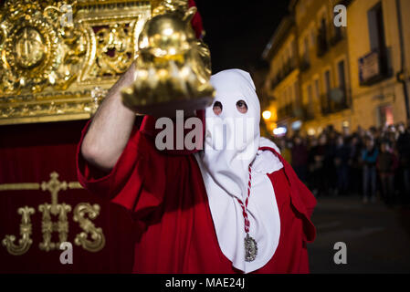 Alcala De Henares, Madrid, Spanien. 28. März, 2018. Ab Montag, den 26. März bis Sonntag, den 1. April ist Ostern in Alcala de Henares feierte, Stadt des Weltkulturerbes. Credit: Nacho Guadano/ZUMA Draht/Alamy leben Nachrichten Stockfoto