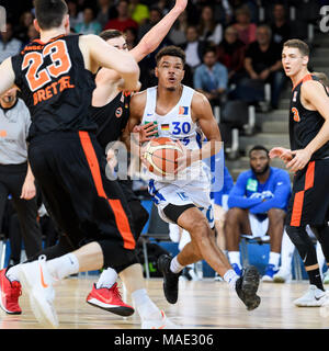 Alexander jarelle Reischel (Lions Karlsruhe) setzt sich durch". GES/Basketball/ProA: PSK Lions - Orange Academy, 31.03.2018 - - Weltweit | Nutzung Stockfoto