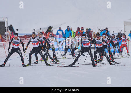 Lenzerheide, Schweiz, 1. April 2018. Zu den Herren Massenstart Starten bei der Schweizerischen und belgischen Nationalen Biathlon Meisterschaften Credit: Rolf Simeon/Alamy leben Nachrichten Stockfoto