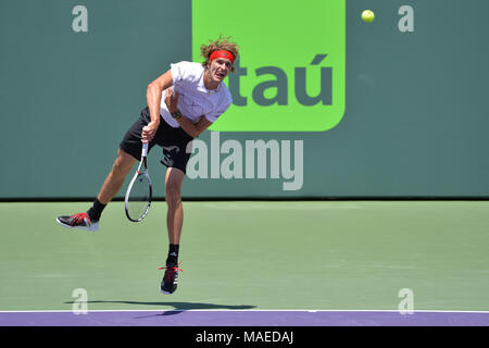 Miami, FL, USA. 1 Apr, 2018. Miami, FL - 1. APRIL: Alexander Zverev (GER) in Aktion im Finale der 2018 Miami offen gehalten Im Tennis Center am Crandon Park am 1. April 2018. Credit: Andrew Patron/Zuma Kabel Credit: Andrew Patron/ZUMA Draht/Alamy leben Nachrichten Stockfoto