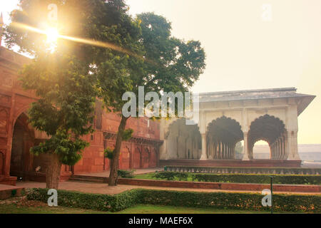 Diwan-i-Am - Halle für öffentliche Publikum in Agra Fort, Uttar Pradesh, Indien. Das Fort wurde in erster Linie als eine militärische Struktur gebaut, aber wurde später ausgebaut Stockfoto