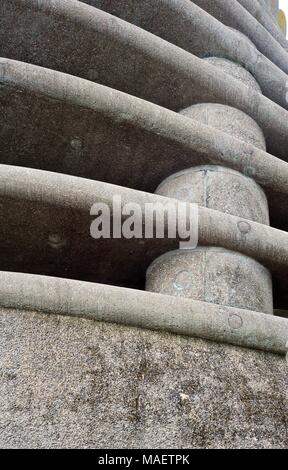 Detail der Quantensprung Skulptur, der das Leben und die Werke von Charles Darwin, in Shrewsbury, Shropshire, England Stockfoto