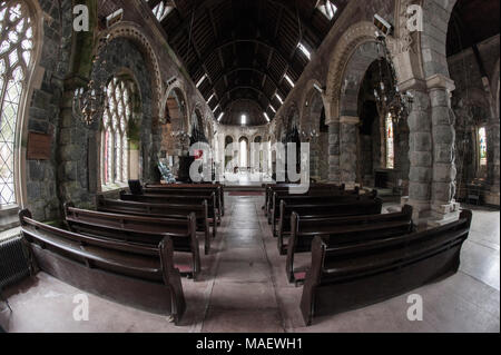 Die außergewöhnliche Architektur des Hl. Conan's Kirk in den Highlands von Schottland - eine Mischung aus architektonischen Stilen auf Loch Awe, Argyll und Bute Stockfoto