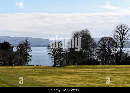 Blick Richtung Largs aus Muont Stuart House Gardens Stockfoto