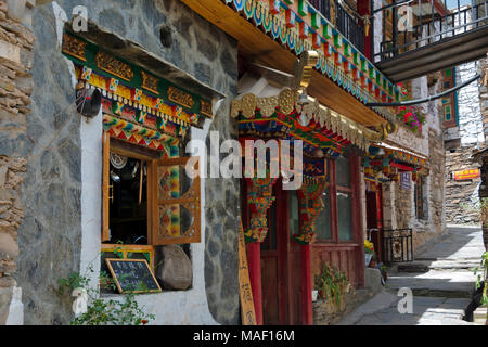 Zhuokeji Häuptling des Dorfes, Ngawa tibetischen autonomen Präfektur Qiang, westliches Sichuan, China Stockfoto