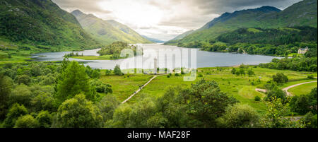 Glenfinnan Monument, an der Spitze von Loch Shiel, Inverness-shire, Schottland. Stockfoto