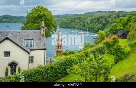 Tobermory in einem Sommertag, der Hauptstadt der Isle of Mull in der Schottischen Inneren Hebriden. Stockfoto