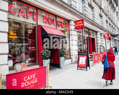 Café Rouge Restaurant London - ein Zweig des Café Rouge im Stil eines französischen Bistros restaurant Kette auf Kingsway in London Stockfoto