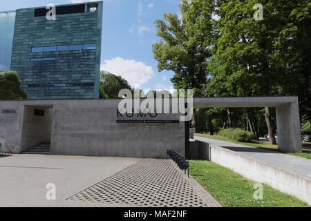 KUMU Art Museum von Estland in Tallinn Stockfoto