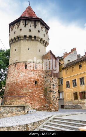 Mittelalterliche Wehrturm Turnul Dulgherilor in Hermannstadt, Rumänien Stockfoto