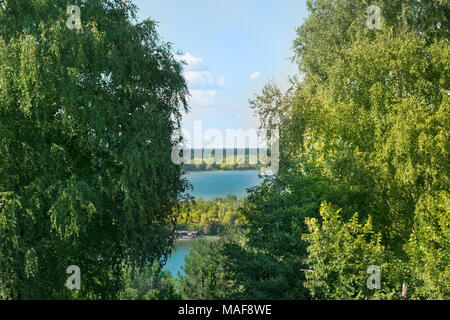 Anzeigen von großeltern Haus über Donau Stockfoto