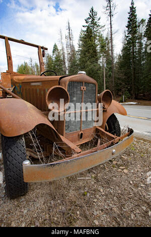 Ein rostiger 1931 Studebaker SPA 2-Tonnen Seilwinde Lkw, in einem alten Steinbruch, östlich von Clark Gabel Idaho. Stockfoto