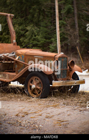 Ein rostiger 1931 Studebaker SPA 2-Tonnen Seilwinde Lkw, in einem alten Steinbruch, östlich von Clark Gabel Idaho. Stockfoto