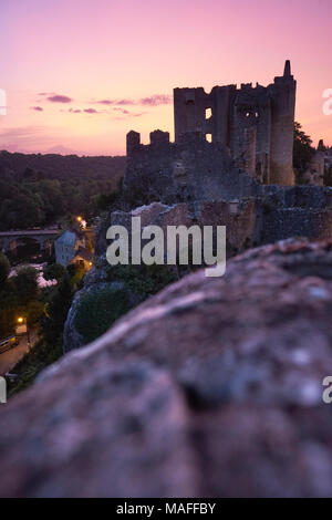 Angles-sur-l'Anglin ist eine französische Gemeinde im Département Vienne in der Nouvelle-Aquitaine Region im Westen Frankreichs. Stockfoto